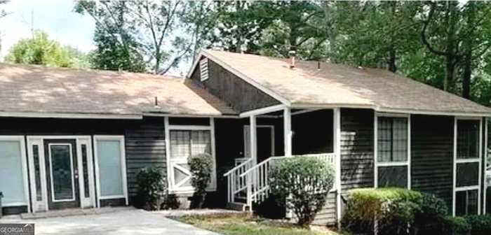 photo 1: 1445 Diplomat Drive, Riverdale GA 30296