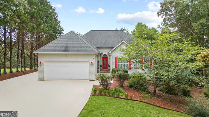 photo 1: 5112 Indian Circle, Gainesville GA 30506