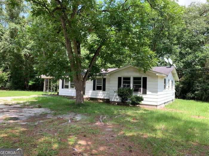 photo 1: 329 Gwenda Street, Adrian GA 31002