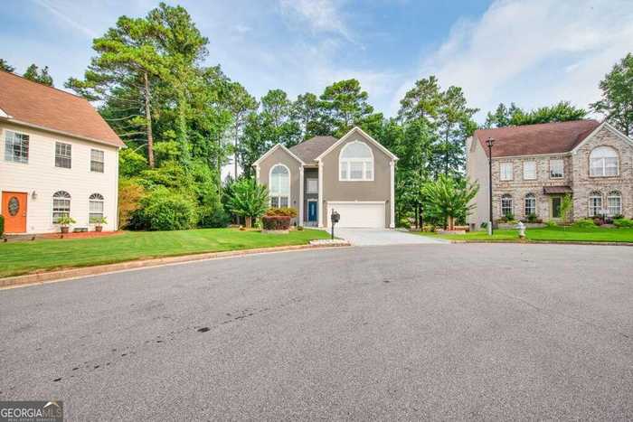 photo 1: 11840 Red Maple Forest Drive, Alpharetta GA 30005