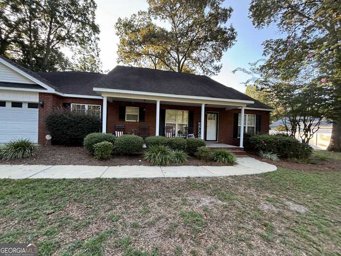 photo 2: 127 Jeanne Drive, Cochran GA 31014