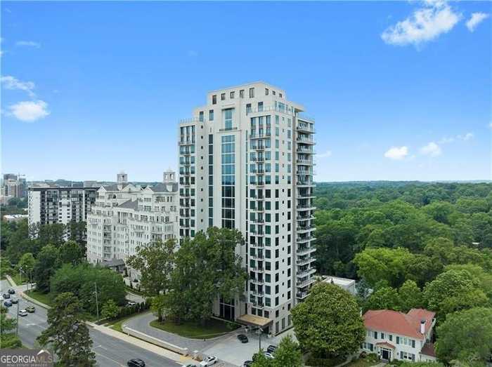 photo 1: 2520 Peachtree Road NW Unit 403, Atlanta GA 30305