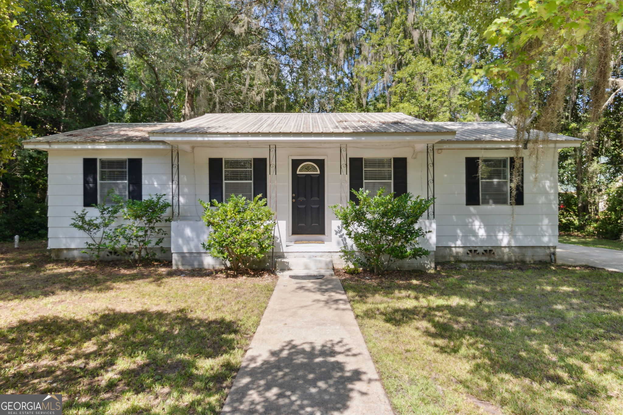 photo 1: 106 Yvonne Avenue, Woodbine GA 31569