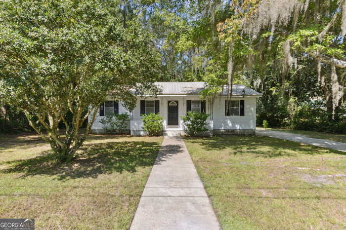 photo 2: 106 Yvonne Avenue, Woodbine GA 31569