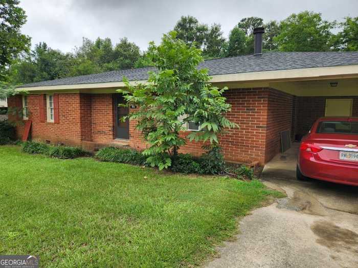 photo 1: 105 Pamela Drive, Dublin GA 31027