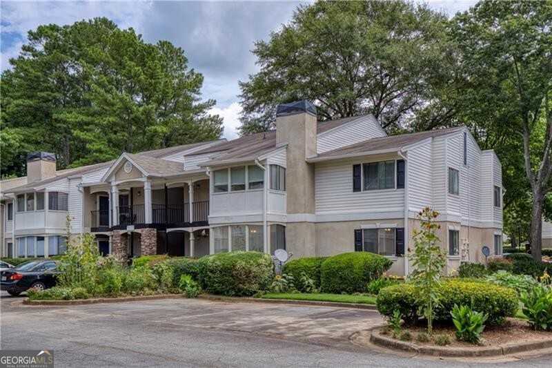 photo 3: 1203 Wingate Way, Atlanta GA 30350