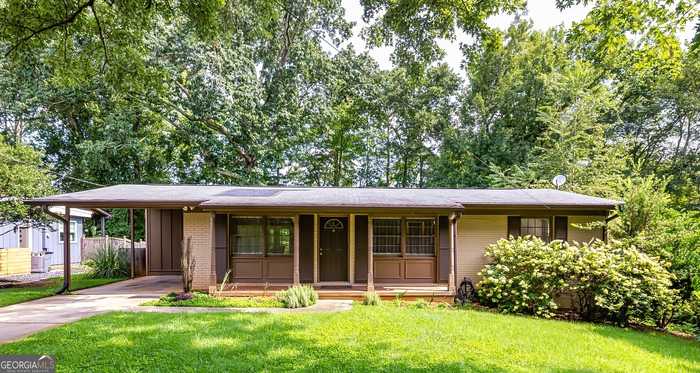 photo 2: 2638 Shetland Drive, Decatur GA 30033