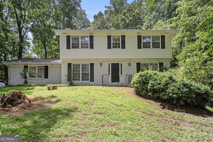 photo 1: 525 Abernathy Road, Sandy Springs GA 30328