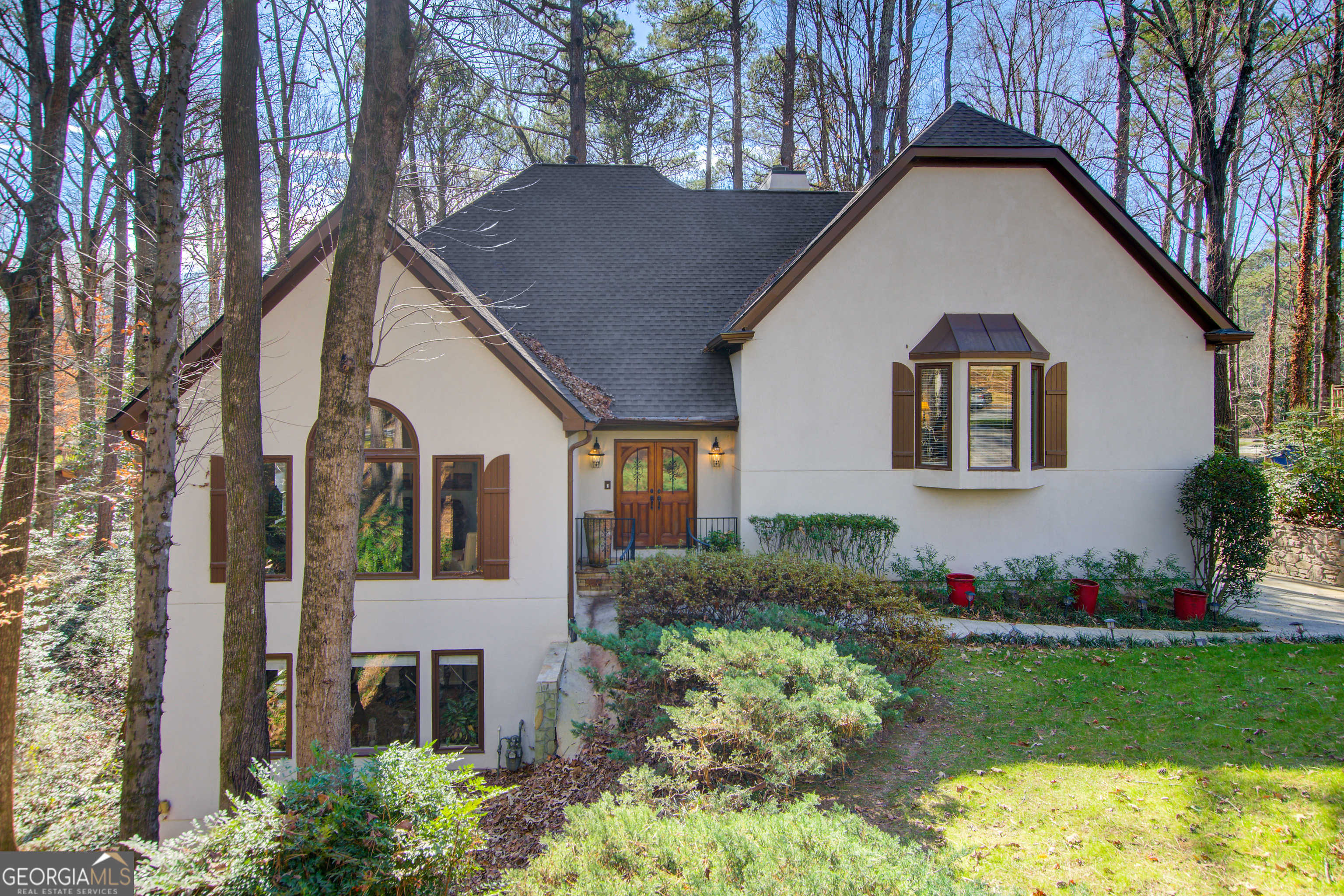 photo 1: 620 ALLEN Court NW, Atlanta GA 30327