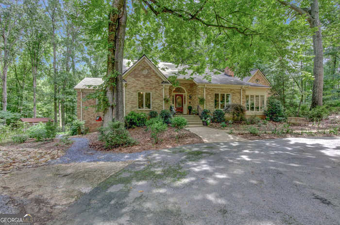 photo 2: 6 Pinegate Court, Peachtree City GA 30269