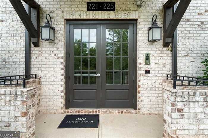 photo 2: 223 Britten Pass, Alpharetta GA 30009