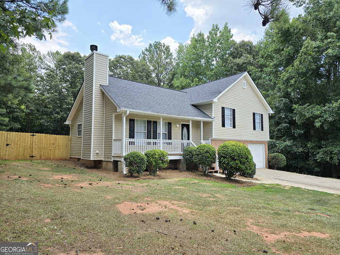 photo 2: 165 Macadamia Court, Covington GA 30016