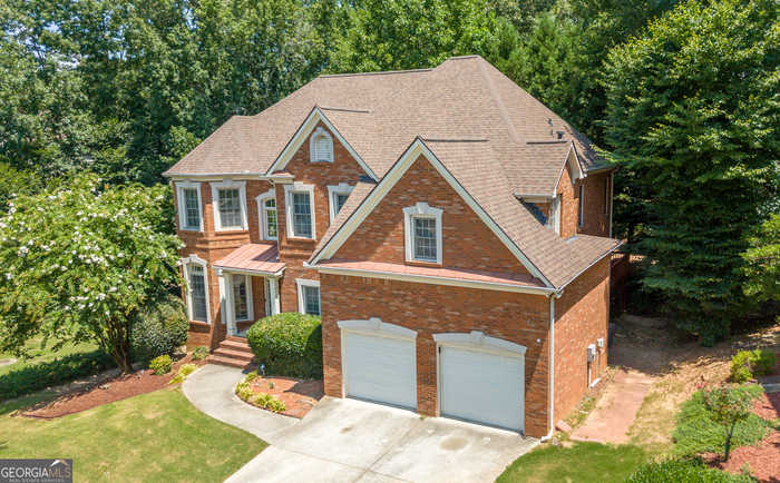 photo 1: 4085 Creekview Ridge Drive, Buford GA 30518