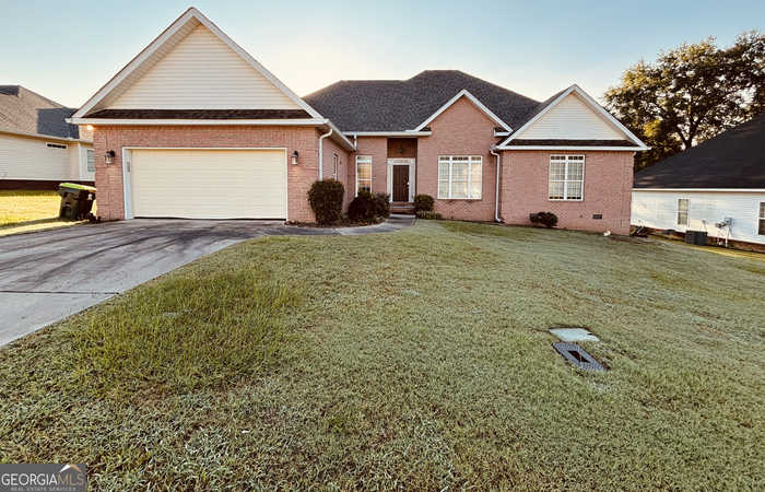 photo 1: 110 Cade Terrace, Warner Robins GA 31088