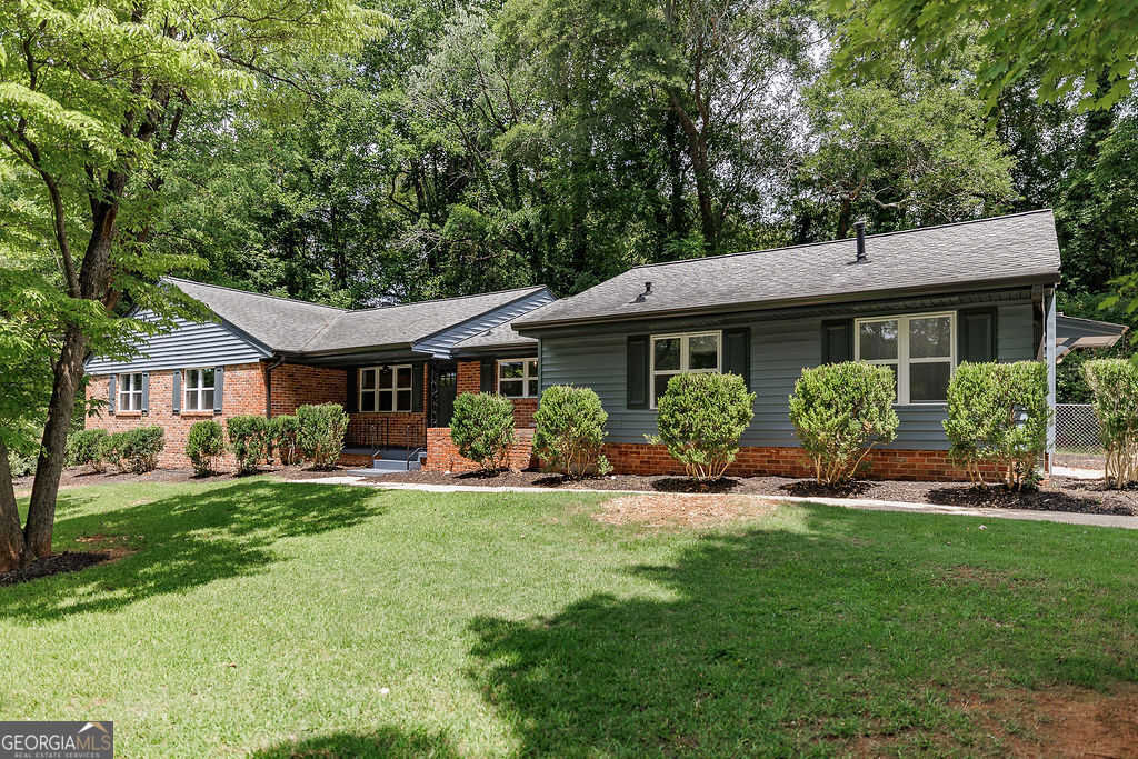 photo 1: 410 Riverhill Drive, Athens GA 30606