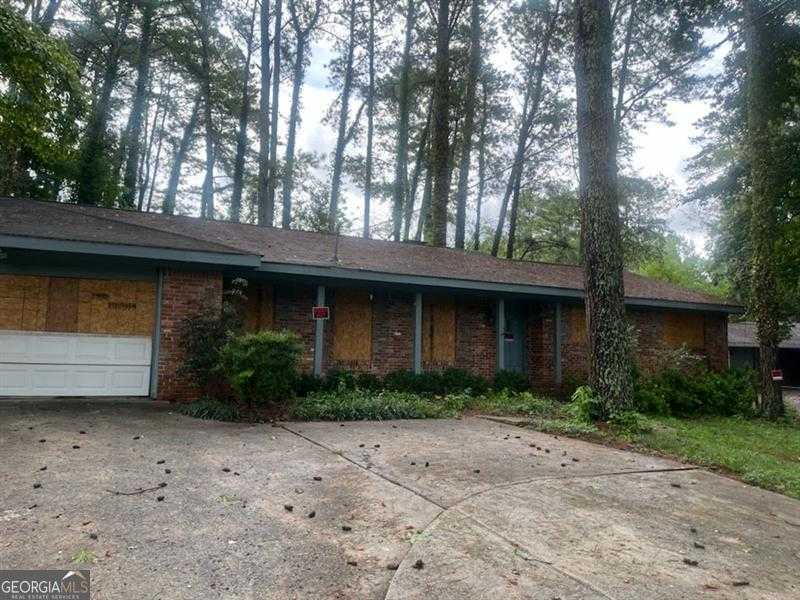 photo 1: 2328 COLUMBIA Drive, Decatur GA 30032