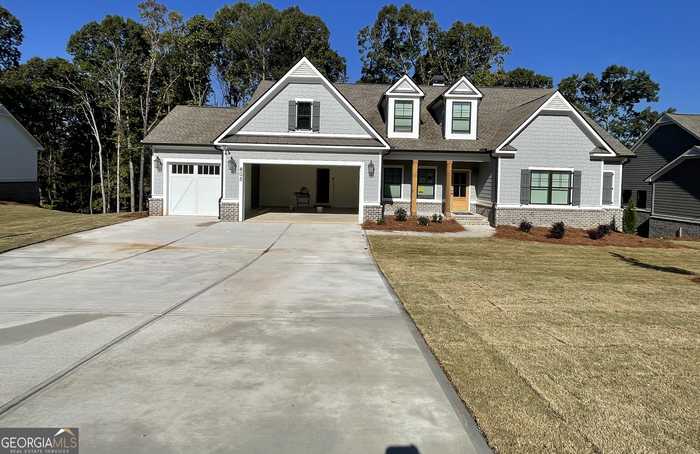 photo 1: 805 Spring Creek Way, Monroe GA 30655