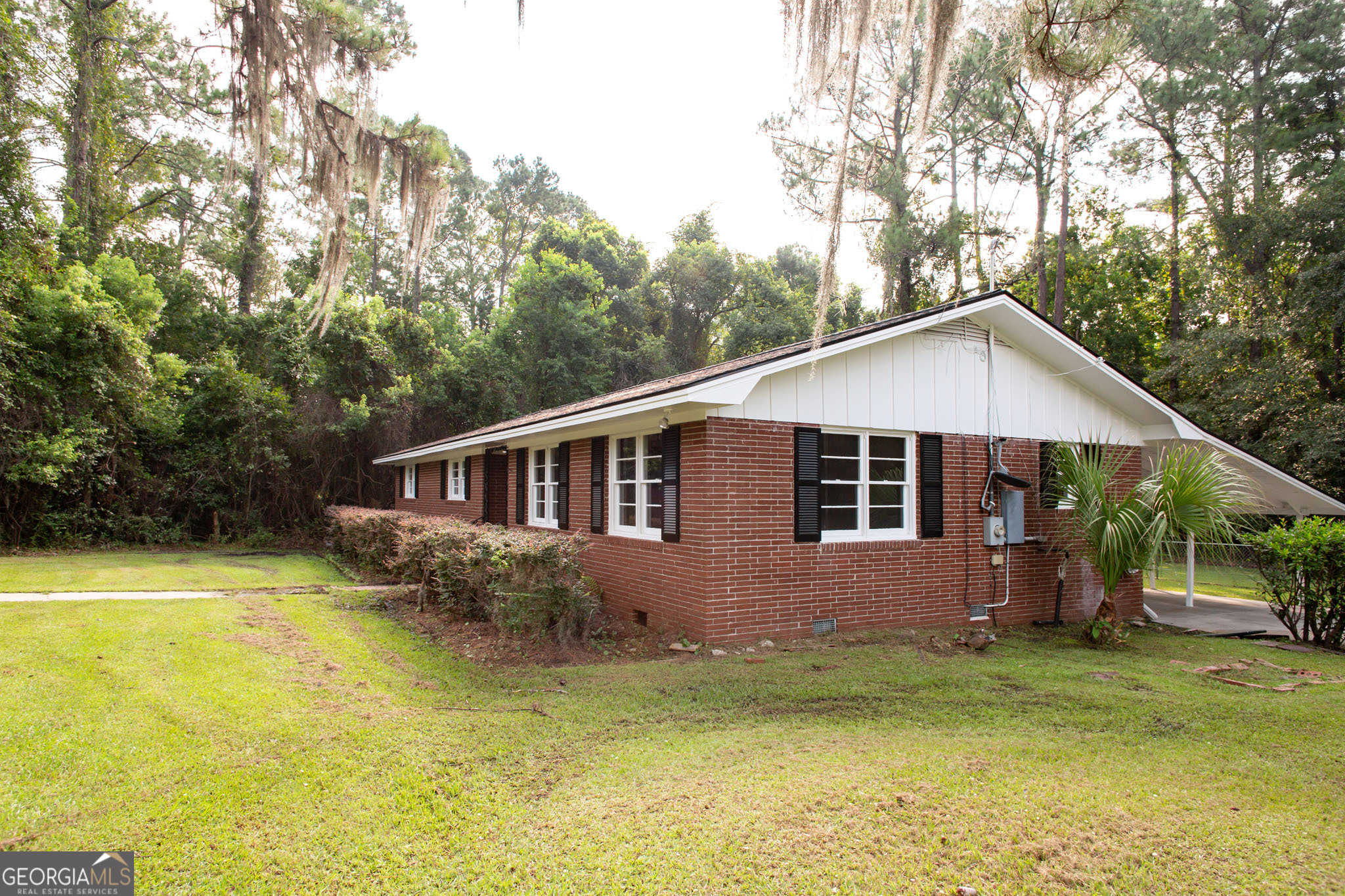 photo 3: 2204 Lakeview Drive, Waycross GA 31501