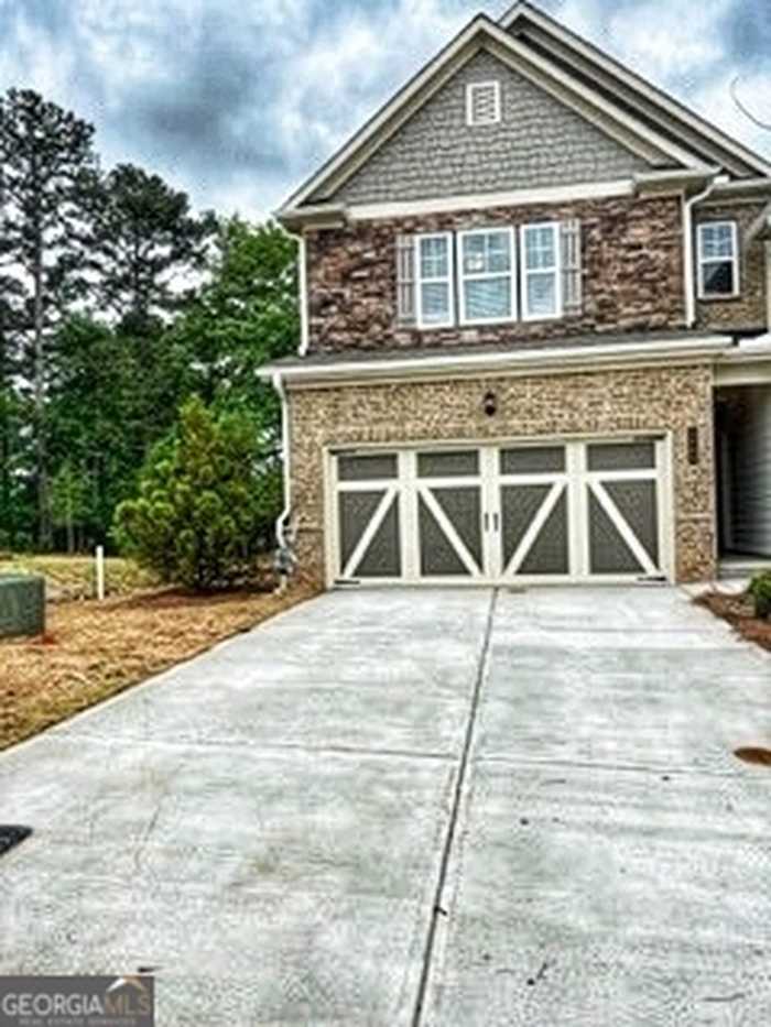 photo 2: 5647 Chickory Drive, Flowery Branch GA 30542