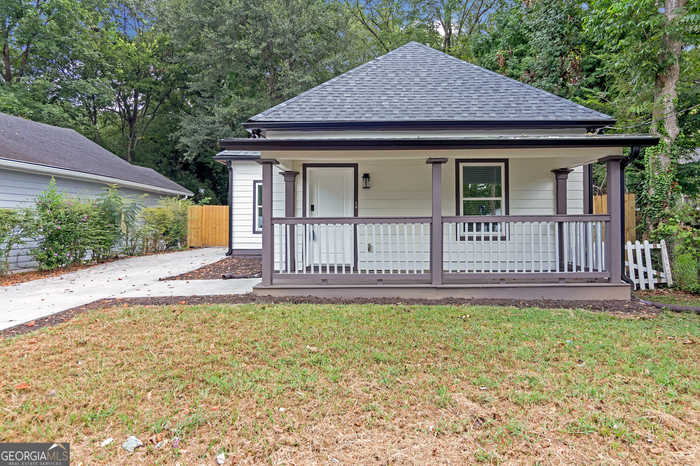 photo 1: 1055 Mayson Turner Road NW, Atlanta GA 30314