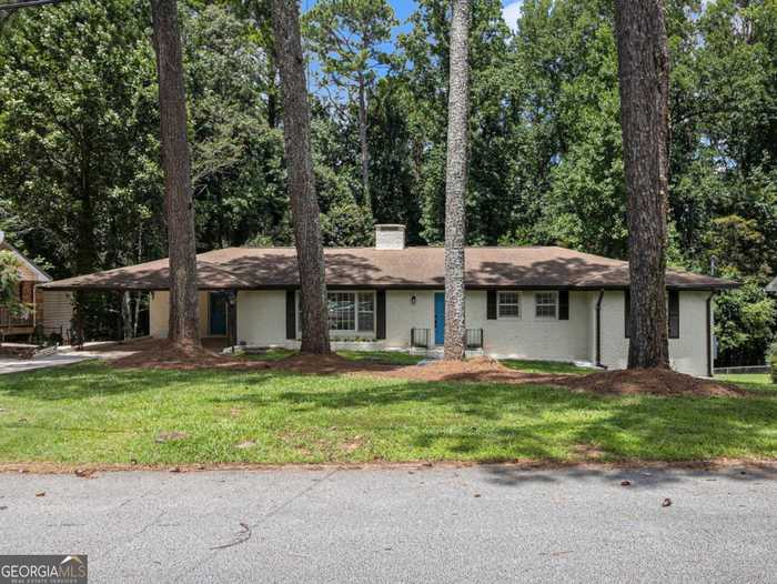 photo 2: 546 Milligan Drive, Stone Mountain GA 30083