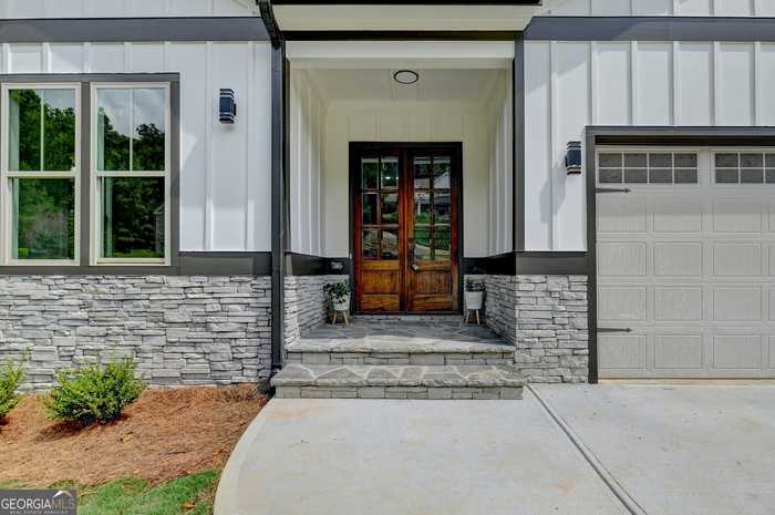 photo 2: 765 Gates Lane, Johns Creek GA 30022