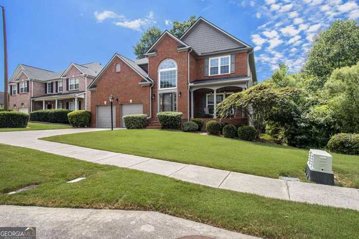 photo 2: 7196 Thoreau Circle, Atlanta GA 30349