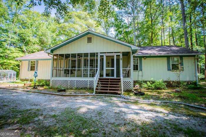 photo 1: 179 Suburban Drive, Temple GA 30179