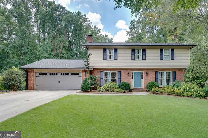 photo 1: 4057 Briarglade Way, Atlanta GA 30340