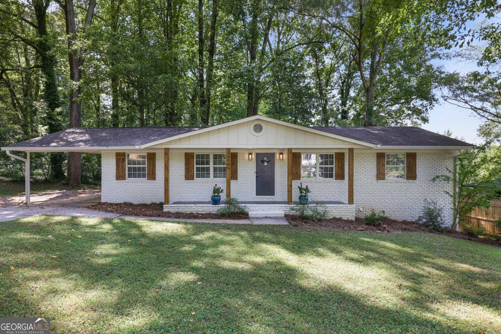 photo 1: 3406 Creek Valley Drive, Smyrna GA 30082