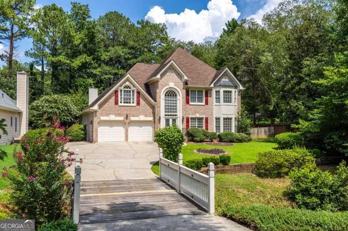 photo 2: 9165 Tuckerbrook Lane, Alpharetta GA 30022