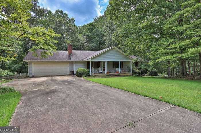 photo 2: 2760 Quillians Drive, Gainesville GA 30506