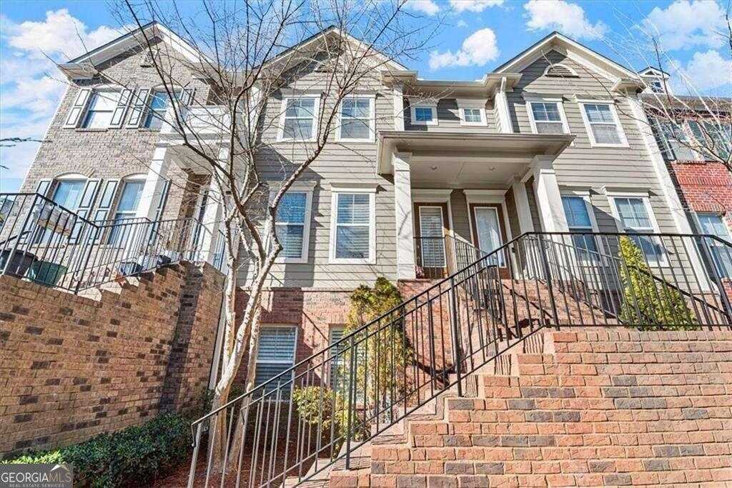 photo 1: 1737 Breyerton Drive NE, Atlanta GA 30329