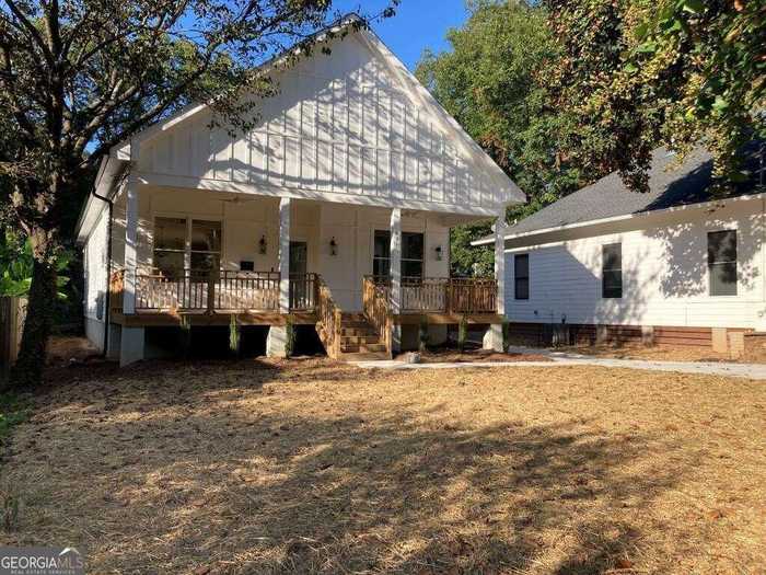 photo 1: 851 Dill Avenue SW, Atlanta GA 30310