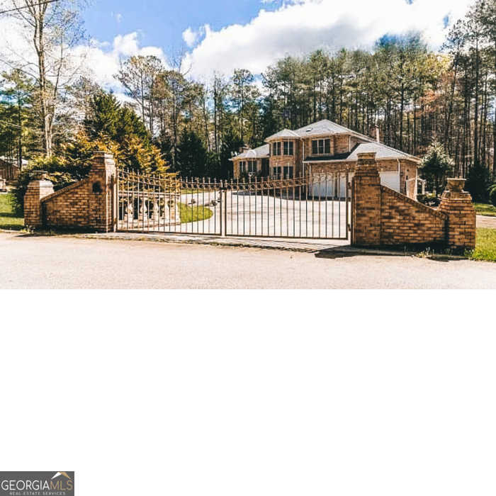 photo 1: 5302 Greenway Drive, Villa Rica GA 30180