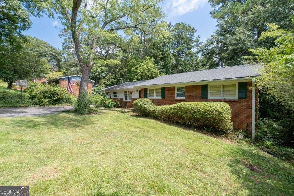 photo 3: 6835 Sunny Brook Lane, Atlanta GA 30328