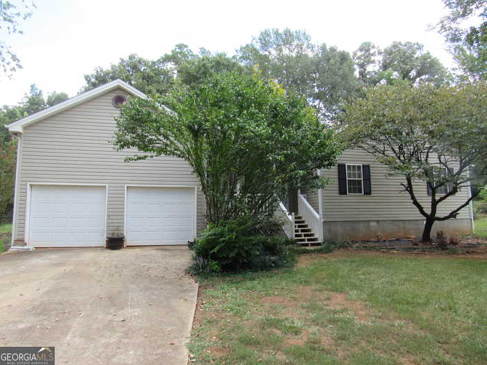 photo 2: 191 Summit Drive, Carnesville GA 30521