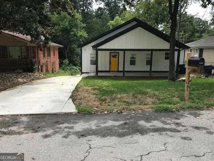 photo 2: 236 Barfield Avenue, Atlanta GA 30310