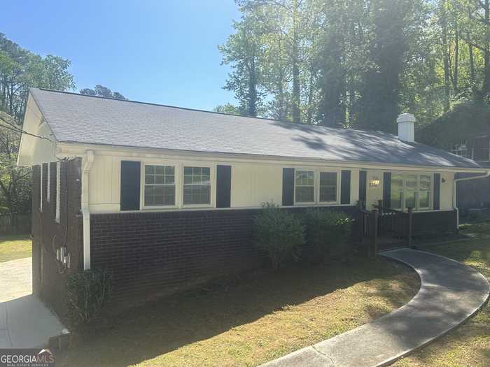 photo 2: 2362 Maxwell Drive SW, Atlanta GA 30311