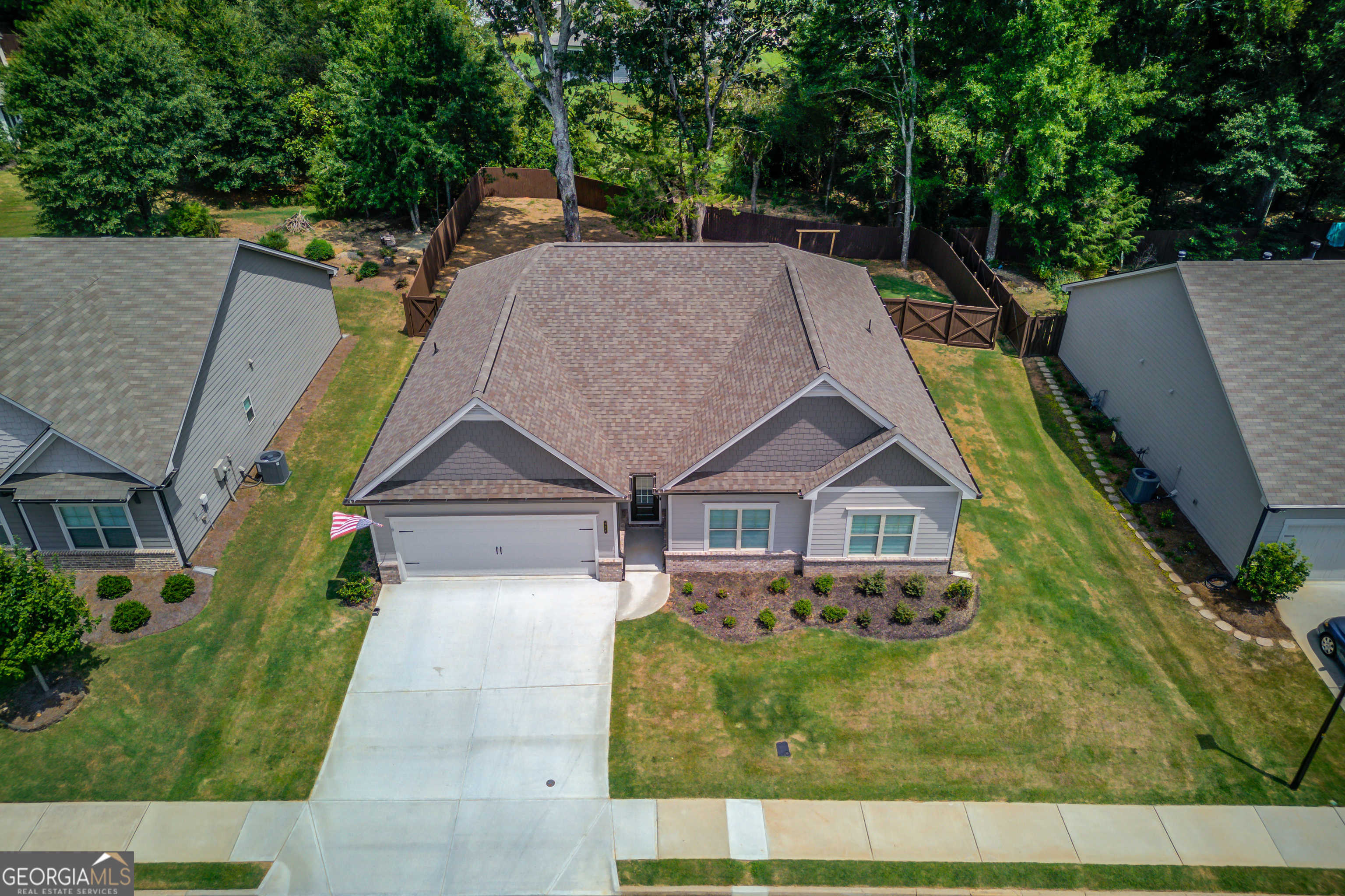 photo 2: 984 Brighton Park Circle, Hoschton GA 30548