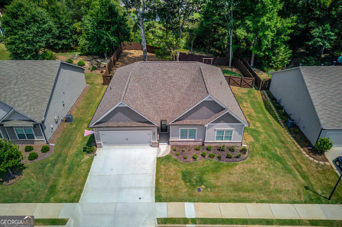 photo 2: 984 Brighton Park Circle, Hoschton GA 30548