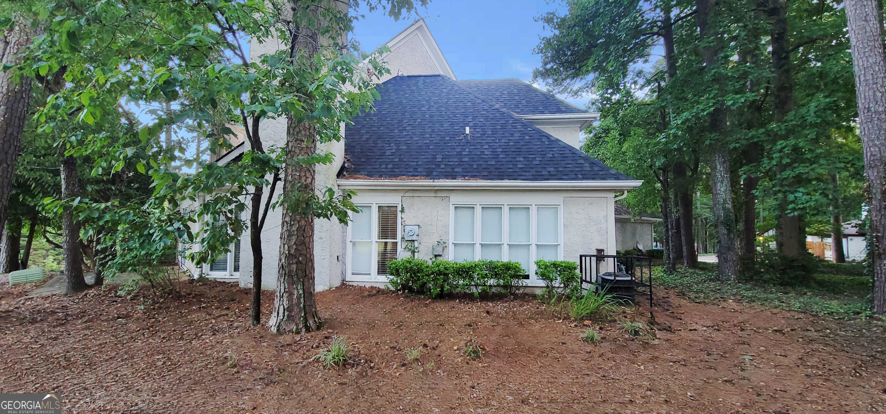 photo 2: 5091 Highland Hills Court, Stone Mountain GA 30088