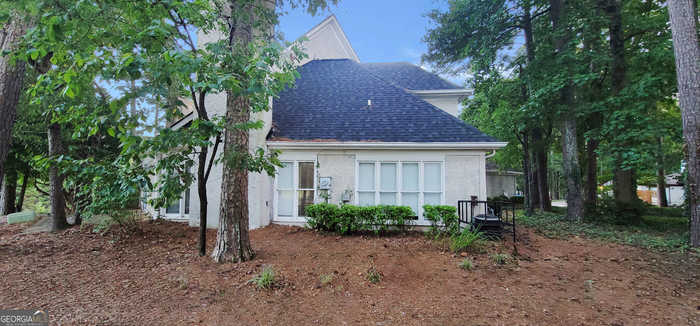 photo 2: 5091 Highland Hills Court, Stone Mountain GA 30088