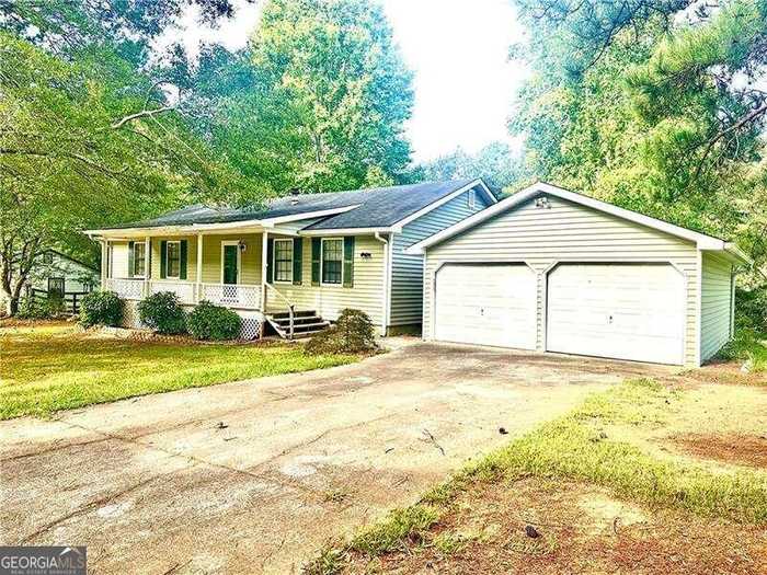 photo 2: 1836 Rainbow Lane, Powder Springs GA 30127