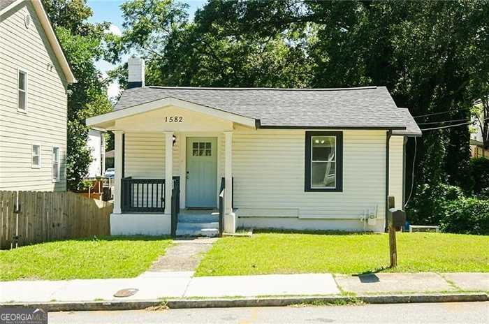 photo 2: 1582 Mims Street, Atlanta GA 30314