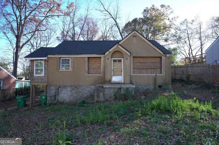 photo 2: 2055 Marco Drive, Decatur GA 30032