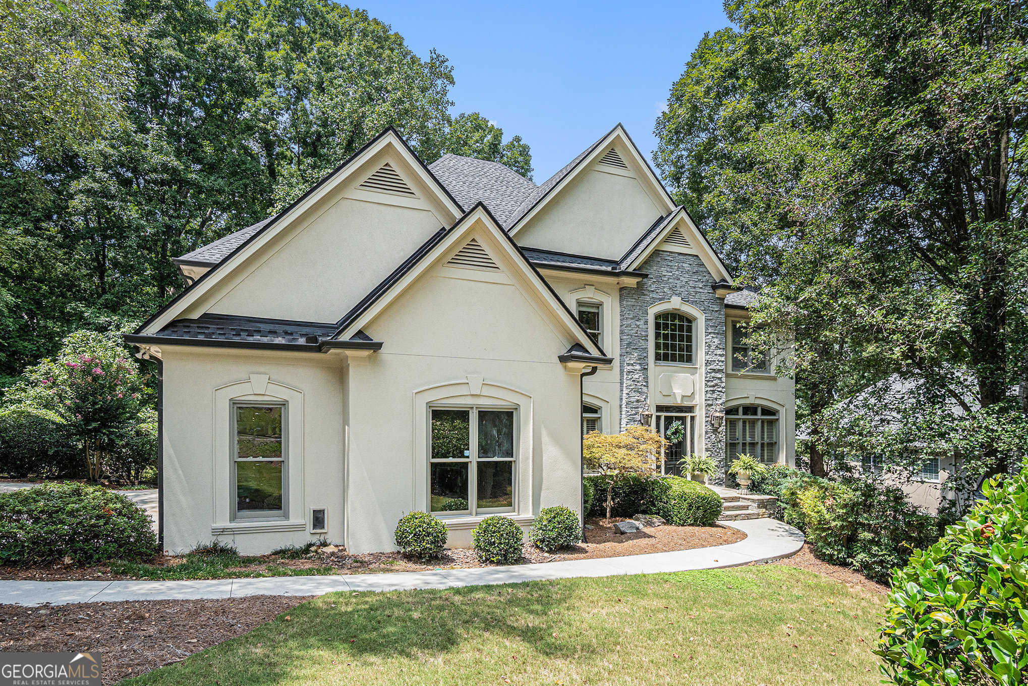 photo 1: 630 Danas Ridge, Roswell GA 30075