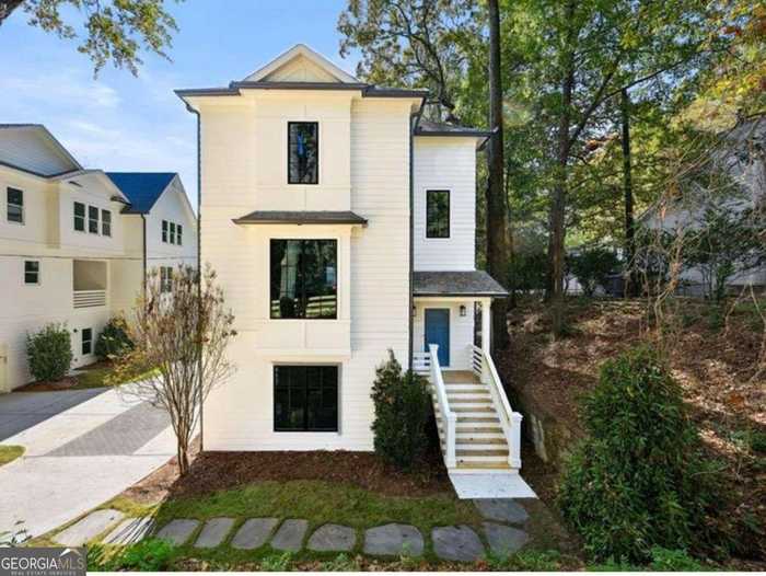 photo 1: 625 Home Avenue SE, Atlanta GA 30312