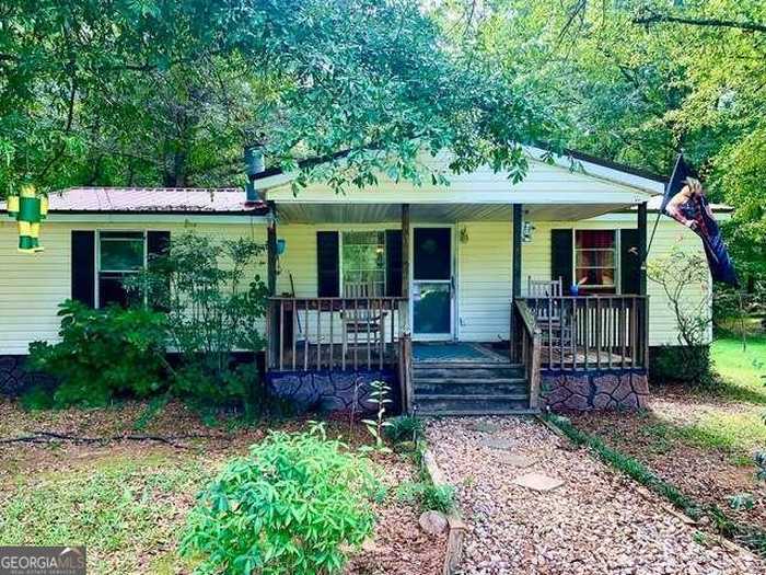 photo 1: 205 Taylor Road, Lexington GA 30648