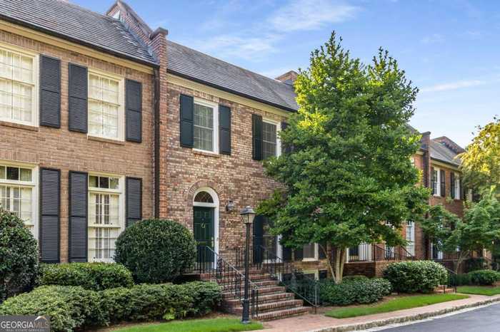 photo 1: 207 Townsend Place NW, Atlanta GA 30327